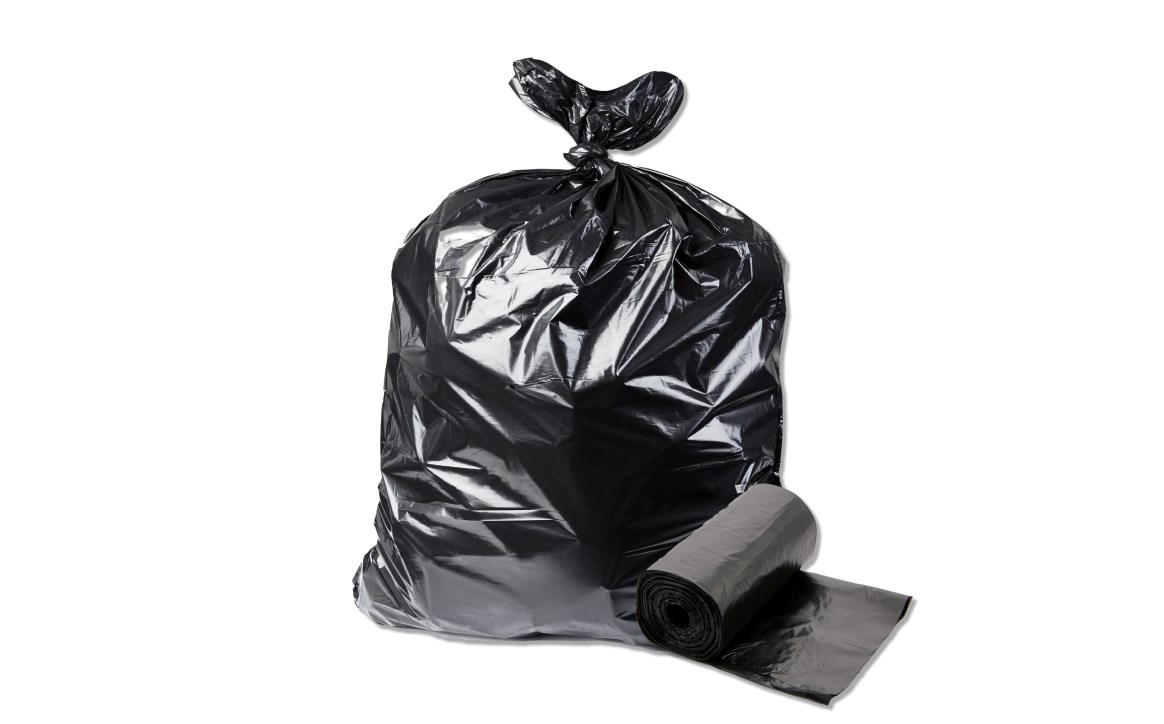 CanLiner_Black_Roll_3.jpg